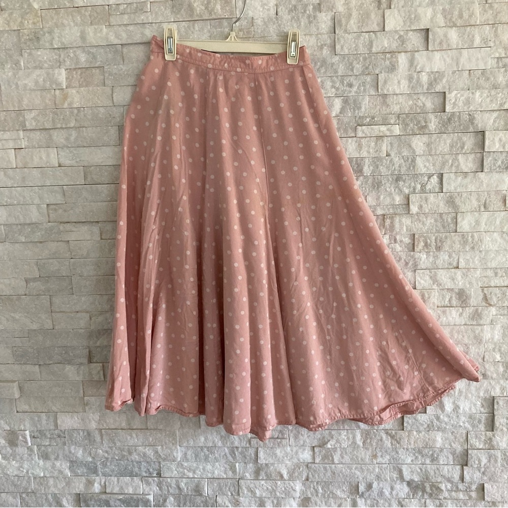 🌸🩰Balletcore skirt. 22 inch waist. Easy fabric. Nice flounce